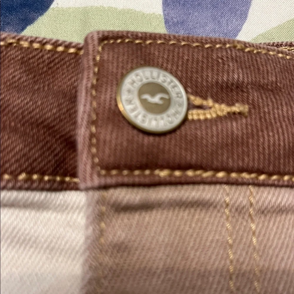 Hollister patched look short shorts denim. Multi browns